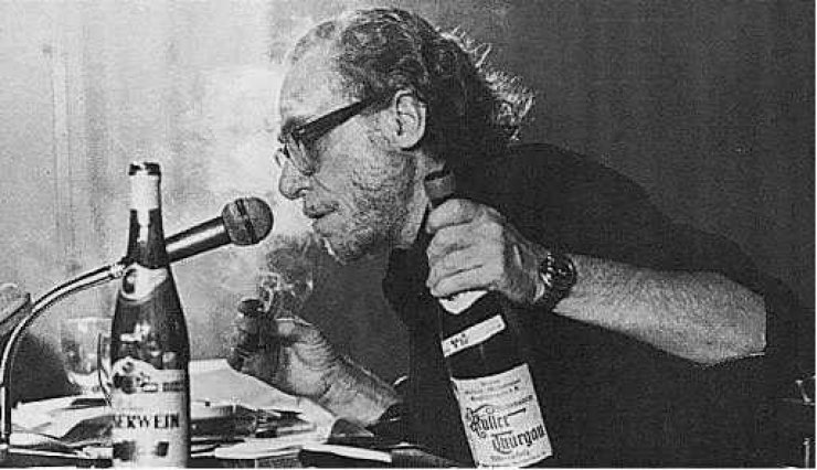 Charles Bukowski'den Yaşantınızı Sorgulatacak 20 Derin Söz